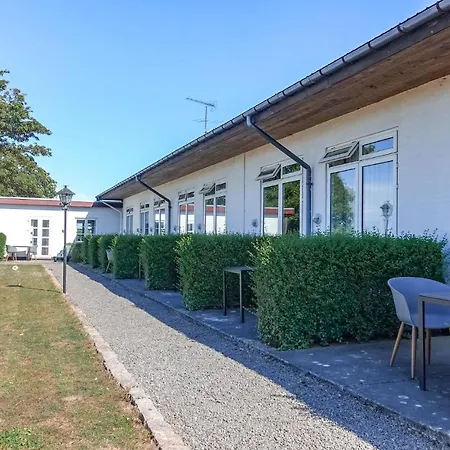 Husdjursvänlig I *